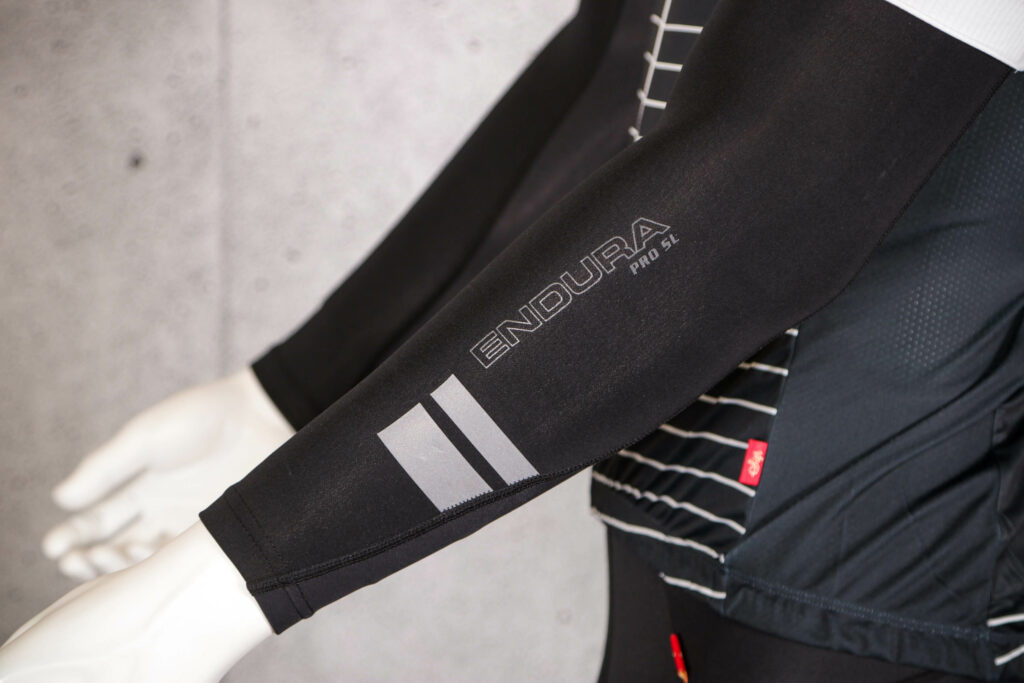 2021 Endura Pro SL Arm Warmers II – arm logo and reflective.jpg
