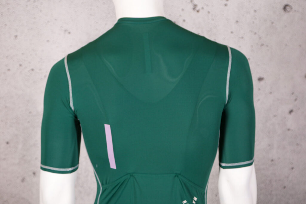 2021 MAAP Training Jersey – shoulders.jpg