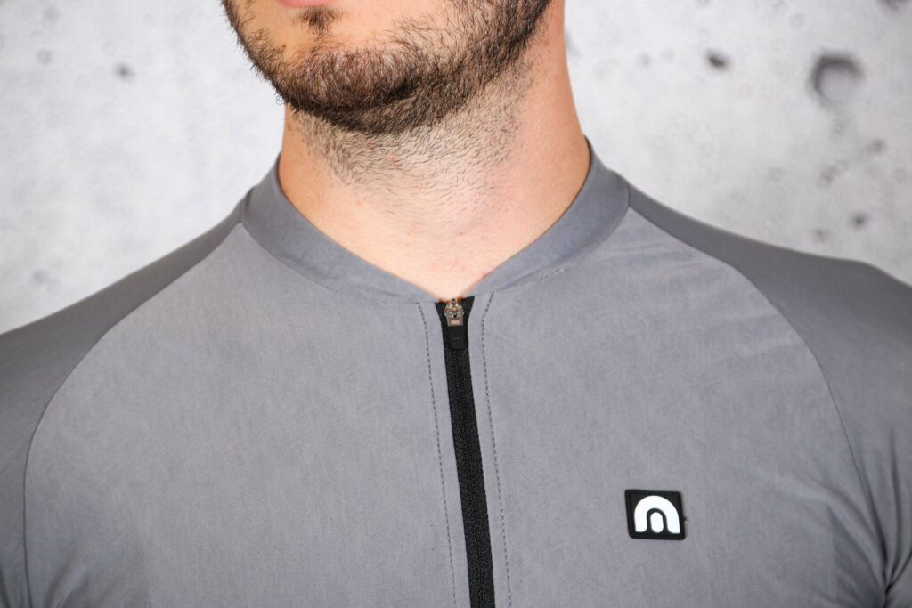 2021 Megmeister Ultrafris Pro Cool Jersey – collar.jpg