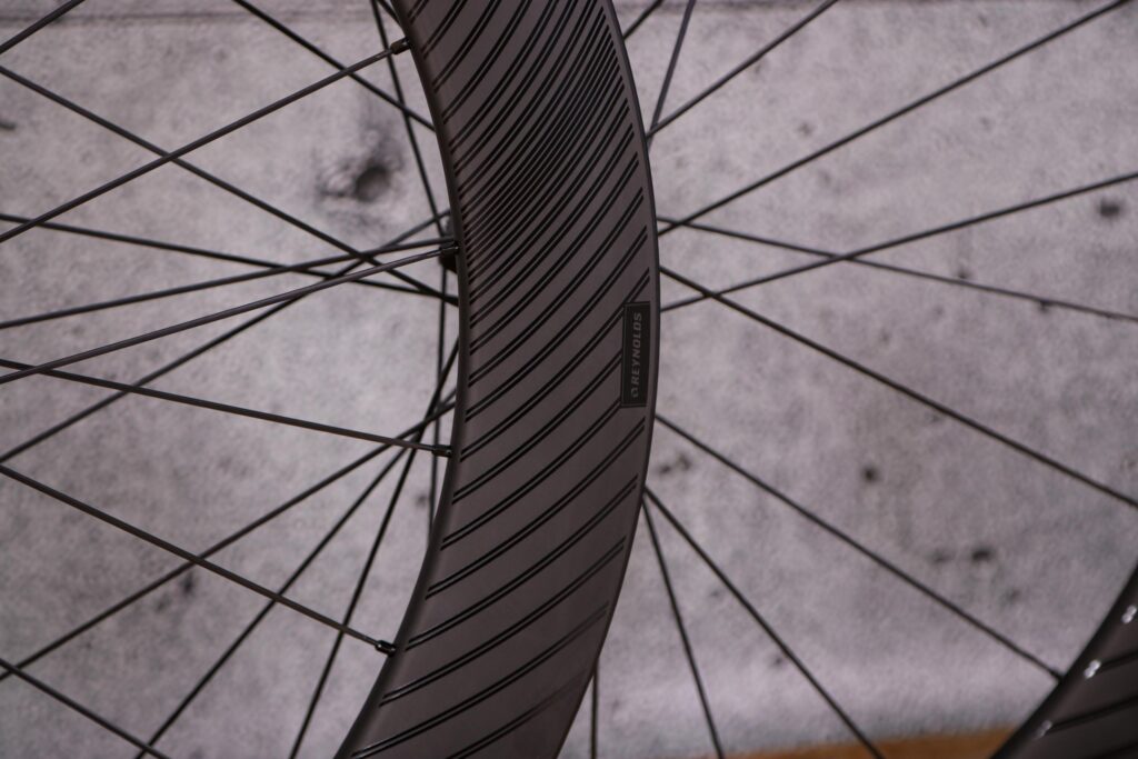 2021 Reynolds AR 58-62 X DB wheels – rim detail 3.jpg