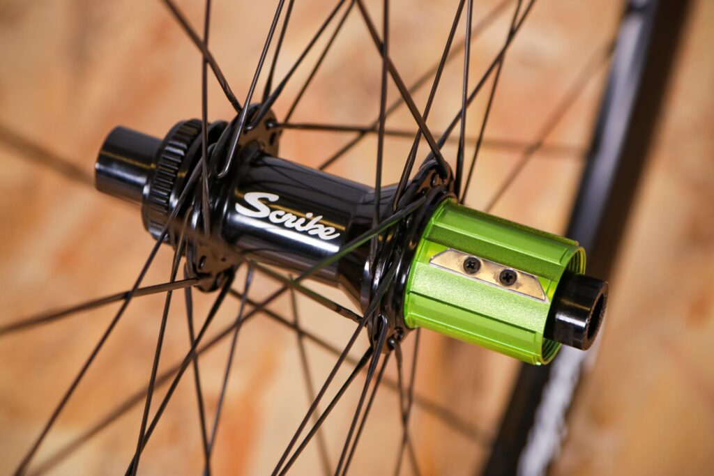 2021 Scribe Duty Disc Wheel Set – rear hub.jpg