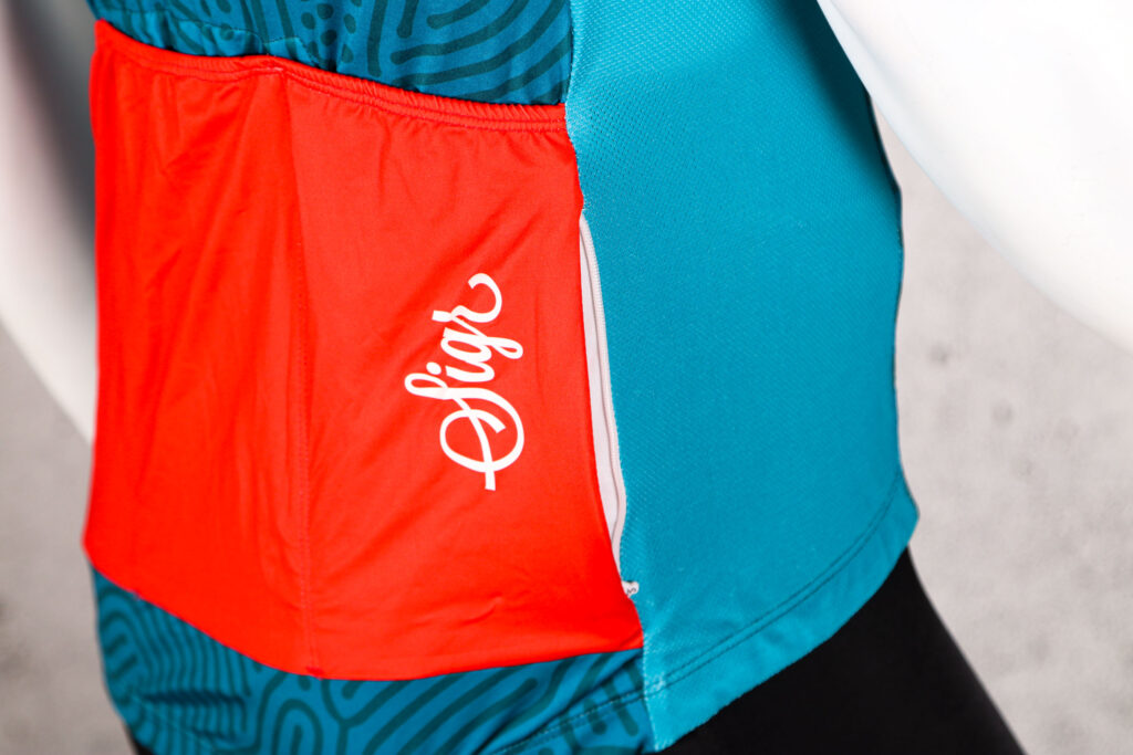 2021 Sigr Sverigeloppet Blue Jersey – zip pocket.jpg