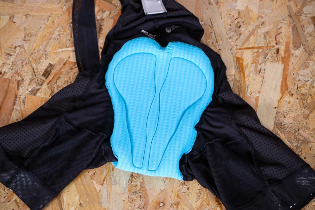 2021 Van Rysel RCR Ultralight Road Bib Shorts – chamois.jpg