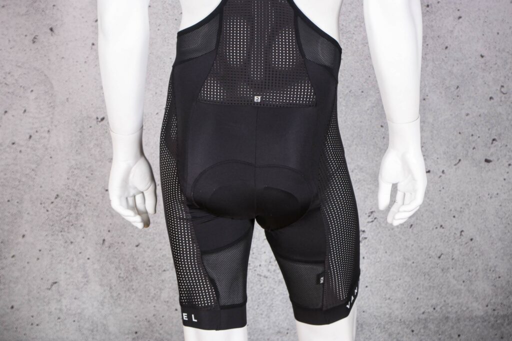 2021 Van Rysel RCR Ultralight Road Bib Shorts – legs back.jpg