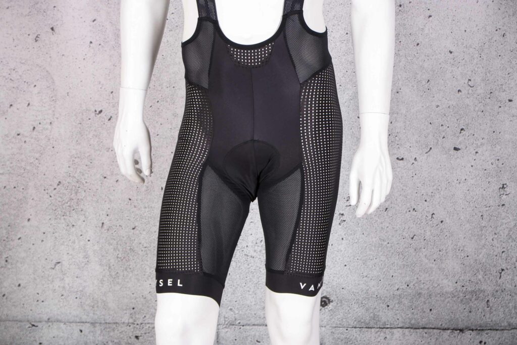 2021 Van Rysel RCR Ultralight Road Bib Shorts – legs front.jpg