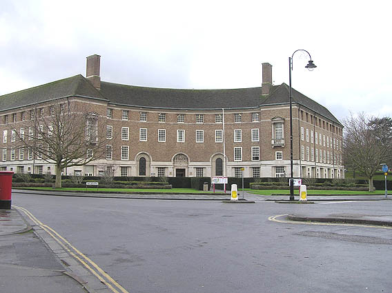 County Hall, Taunton – licensed CC BY-SA 2.0 by Martin Southwood on Wikimedia Commons
