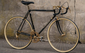 Gold Colnago Mexico (CREDIT Ewan Thacker) 01