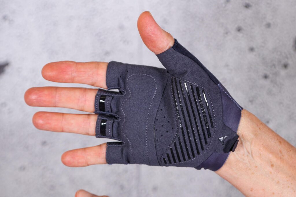 2021 Altura Progel Mitt – palm.jpg