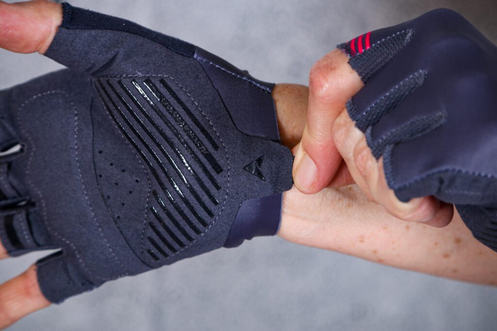 2021 Altura Progel Mitt – tab.jpg