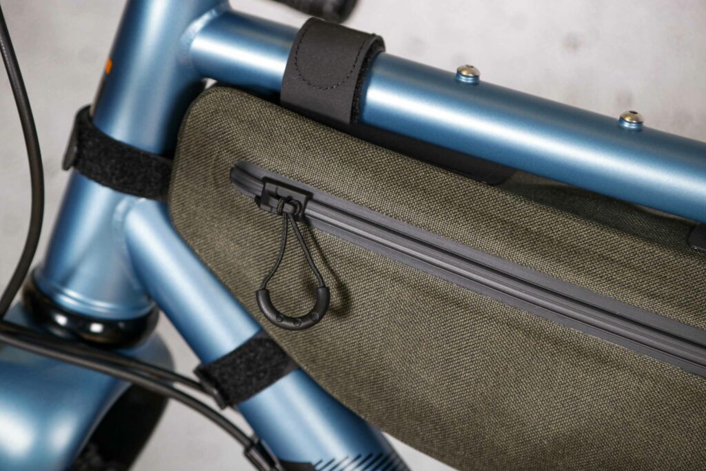 2021 Brooks Scape Frame Bag – other side zip.jpg