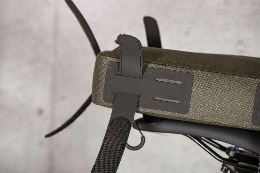 2021 Brooks Scape Frame Bag – strap detail 1.jpg