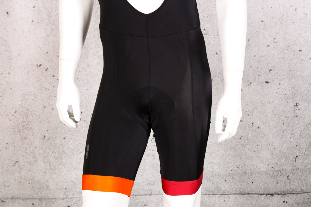 2021 dhb Blok Bib Shorts – legs front.jpg