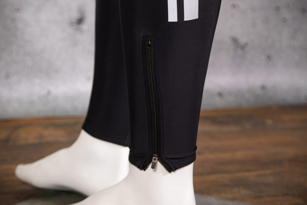 2021 Endura FS260-Pro Thermo Leg Warmer – ankle zipper.jpg