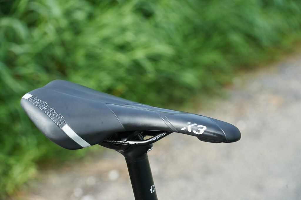 2021 Kinesis R2 – saddle 1.jpg
