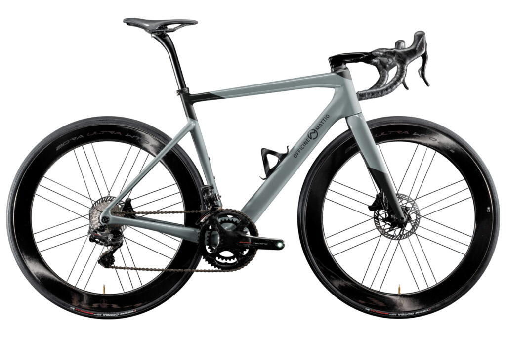 2021 Officine Mattio OM1 S white background
