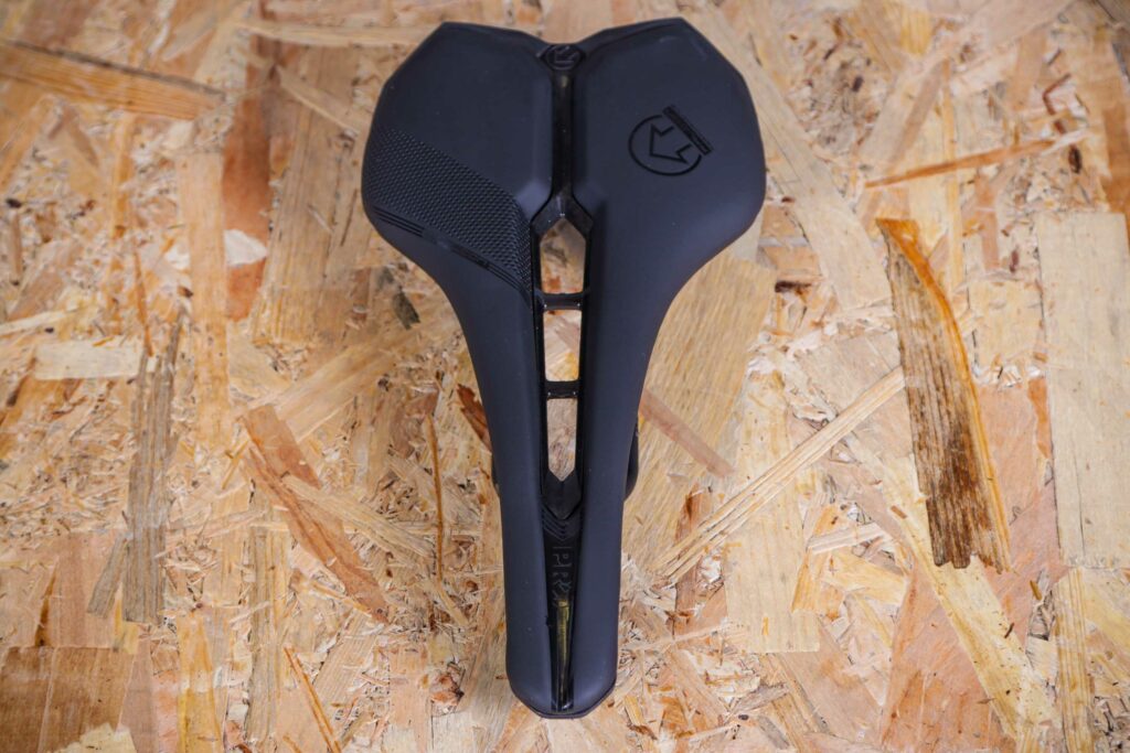 2021 PRO Falcon Performance Saddle &ndash; cut out.jpg