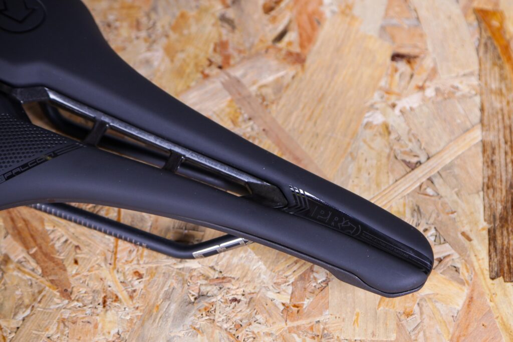 2021 PRO Falcon Performance Saddle &ndash; nose.jpg