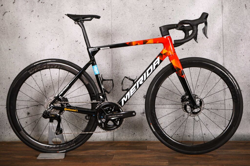 2022 Merida Scultura Team 1.jpg