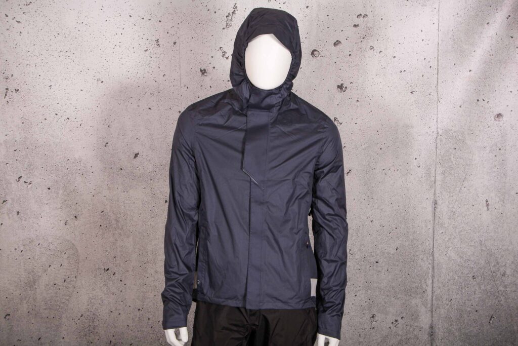2021 BTWIN 500 Waterproof Urban Cycling Jacket.jpg