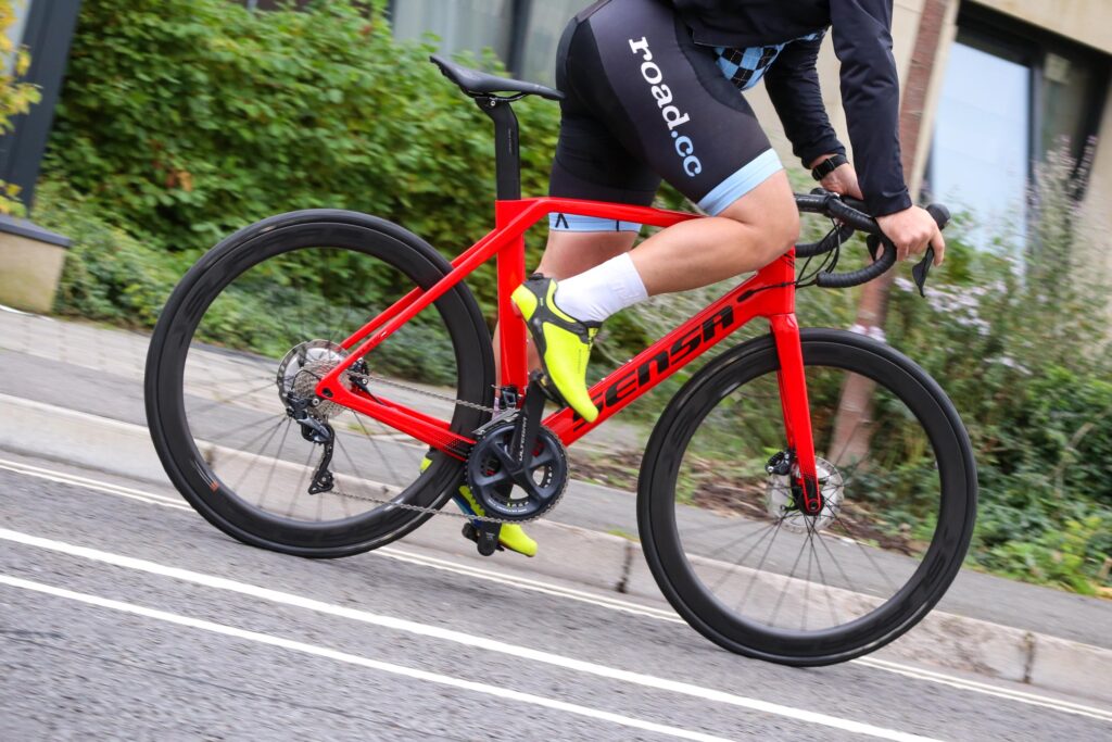2021 Sensa Giulia Evo Aero Disc – riding 1.jpg