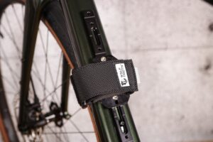2021 Wolf Tooth B-RAD Medium Strap and Accessory Mount – with strap.jpg