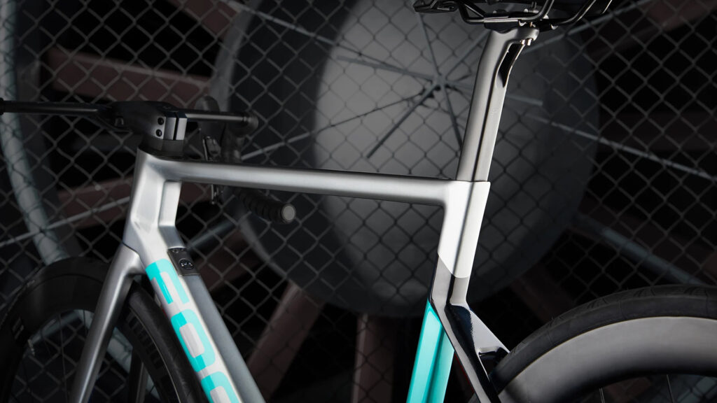Focus Izalco Max 9.9 side