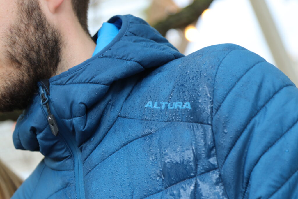 Altura Jacket water