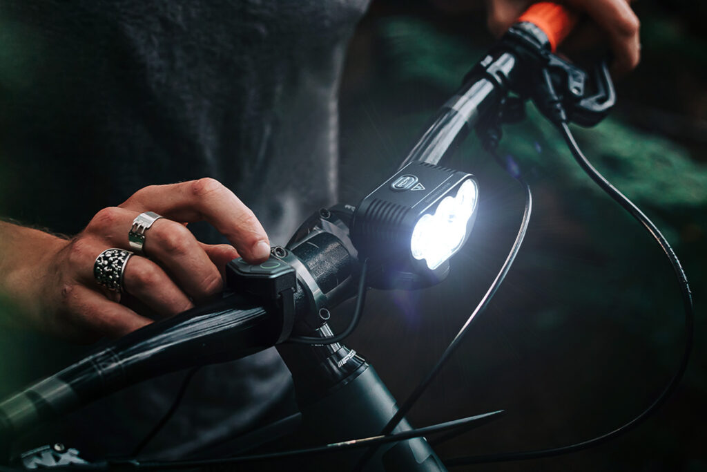 Magicshine-1500-3.jpg