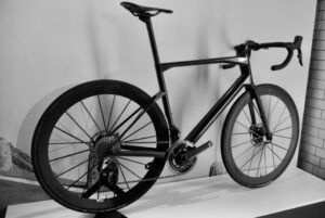 2021 BMC Roadmachine Masterpiece – 1