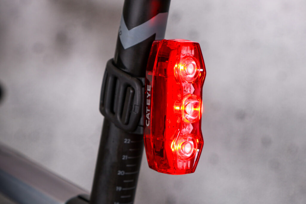 2021 Cateye Viz 300 Rear Bike Light 2.jpg