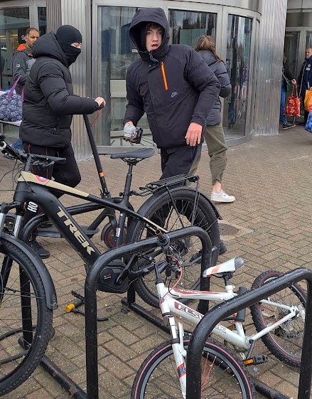 Surrey Quays bike theft
