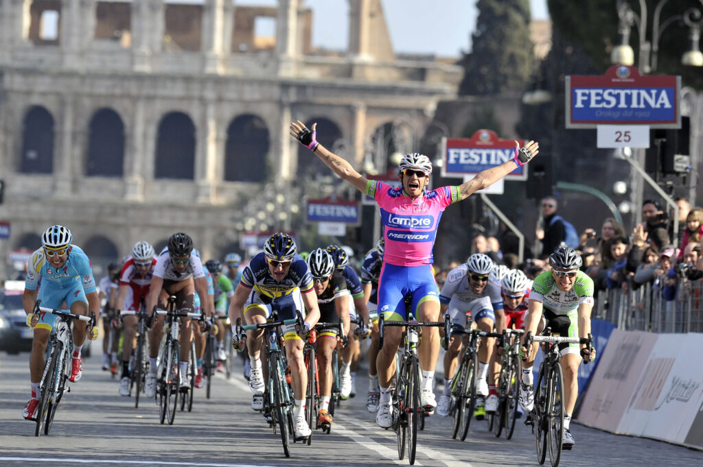 Pippo Pozzato ‘wins’ 2013 Roma Maxima (picture Gian Mattia d’Alberto, LaPresse, RCS Sport)