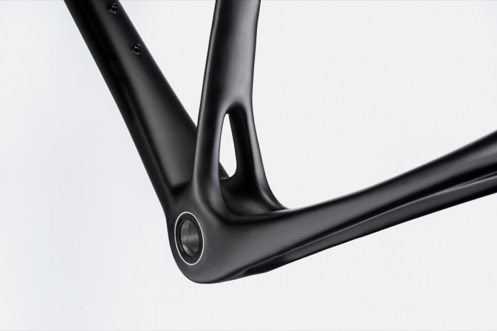 Cannondale Synapse Hi-MOD Force eTap AXS seat tube