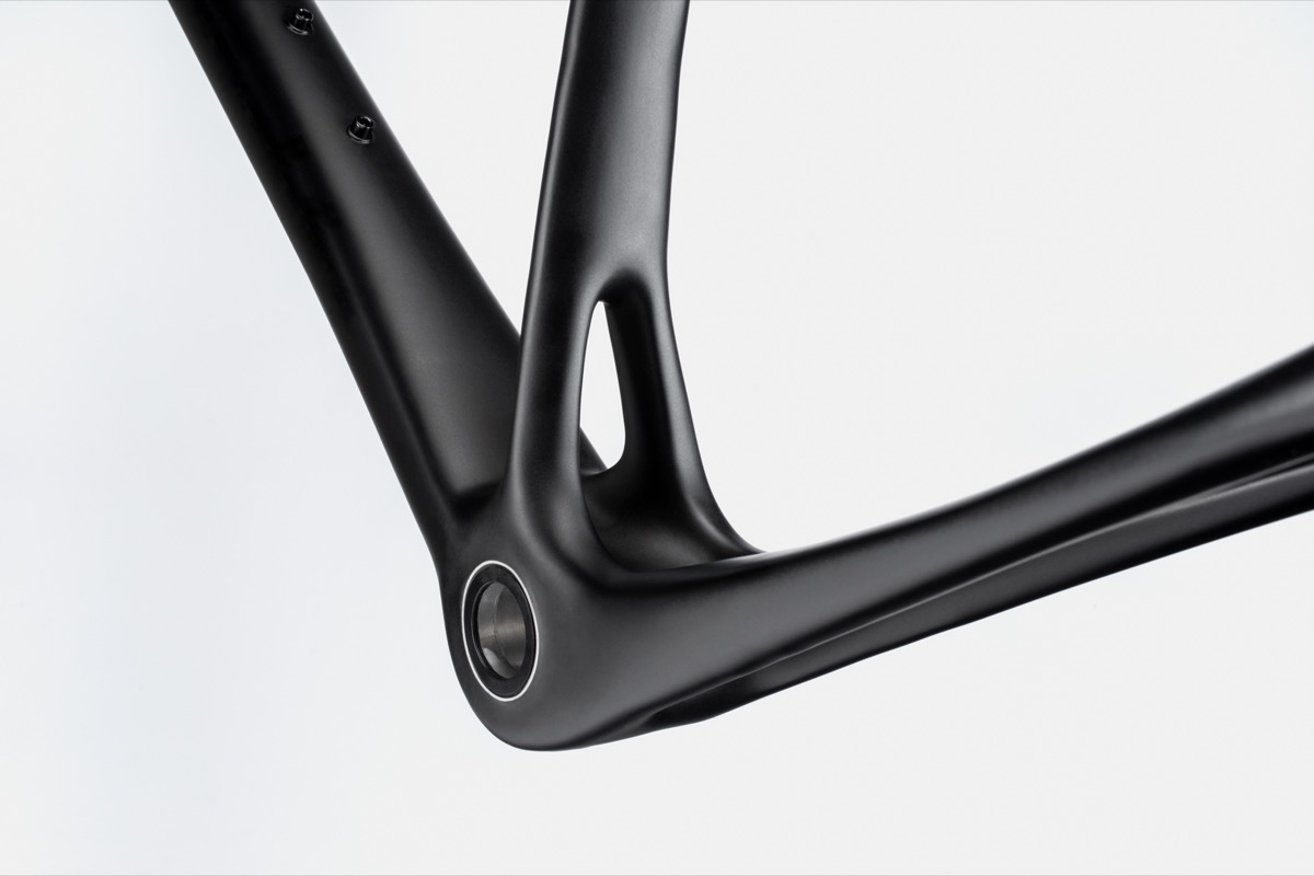 Cannondale Synapse Hi-MOD Force eTap AXS seat tube