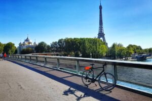 Paris – Bike and Eiffel Tower (copyright Simon MacMichael)