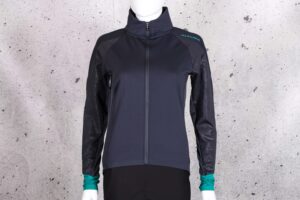2021 Altura Endurance Mistral Women’s Softshell Jacket.jpg
