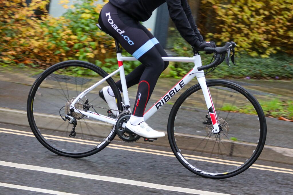 2021 Ribble Endurance AL Disc &ndash; riding 4.jpg