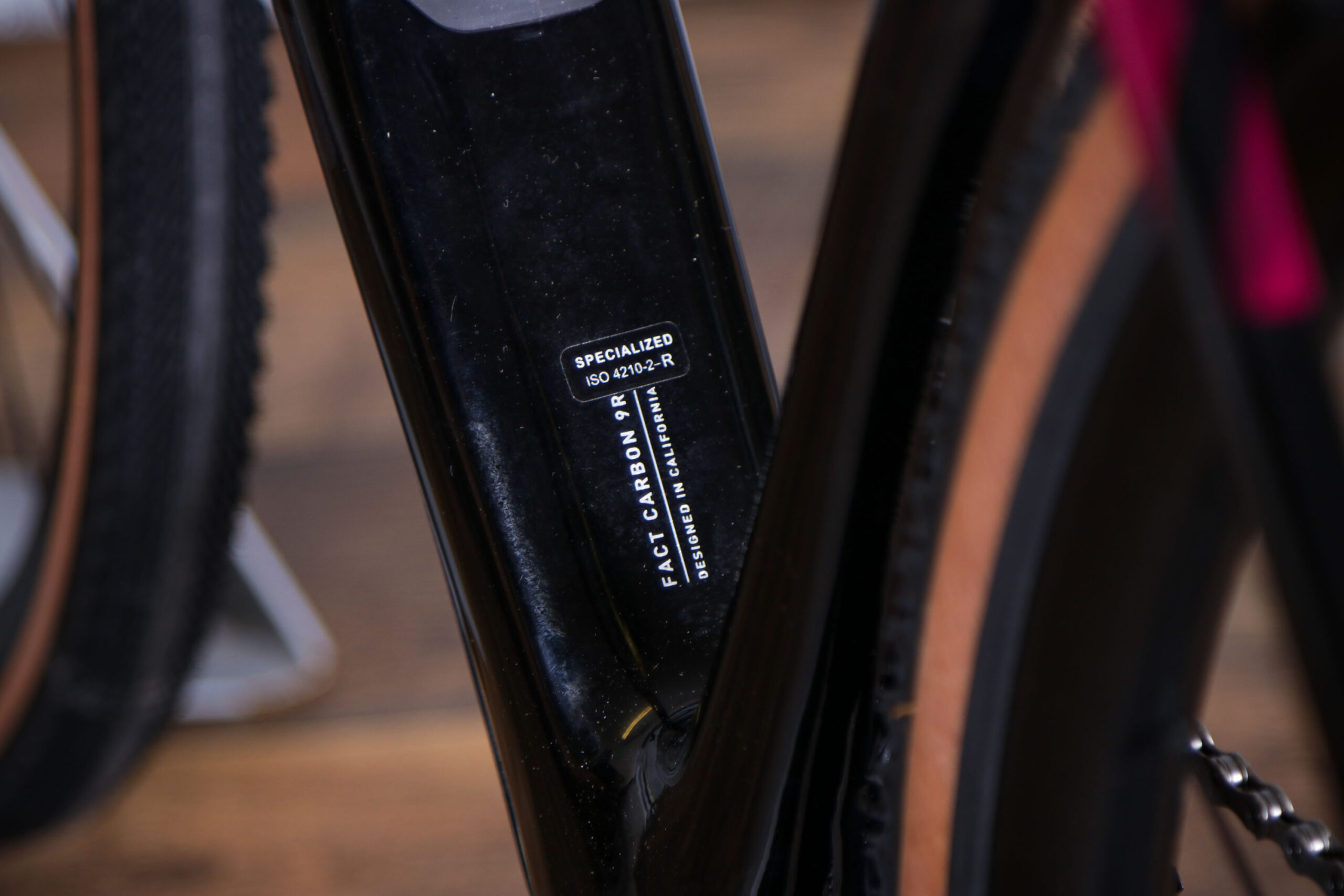 2021 Specialized Diverge Expert Carbon &ndash; frame detail 2