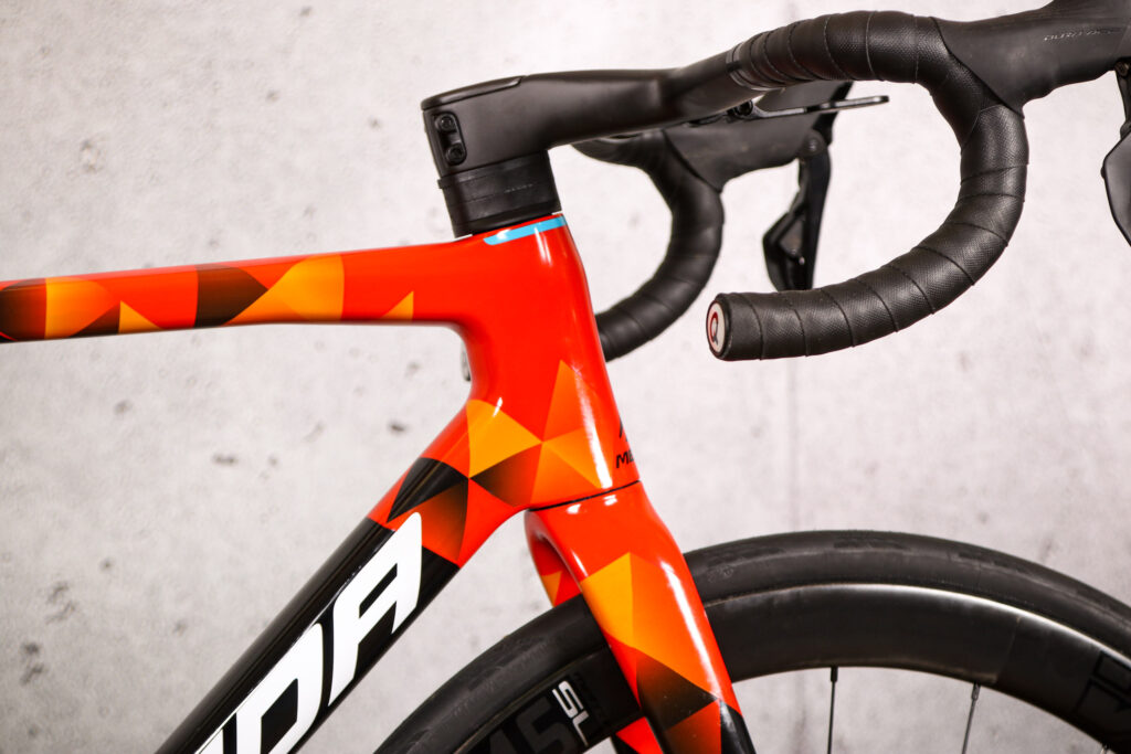 2022 Merida Scultura Team &ndash; head tube junction.jpg