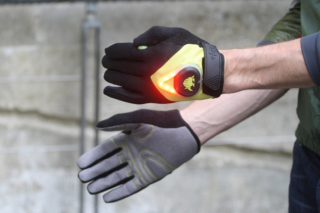 Lumin8a Indicating Gloves – lit
