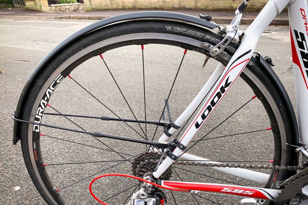 2020 Flinger Race Pro Clip Mudguards &ndash; rear wheel side-on.jpg