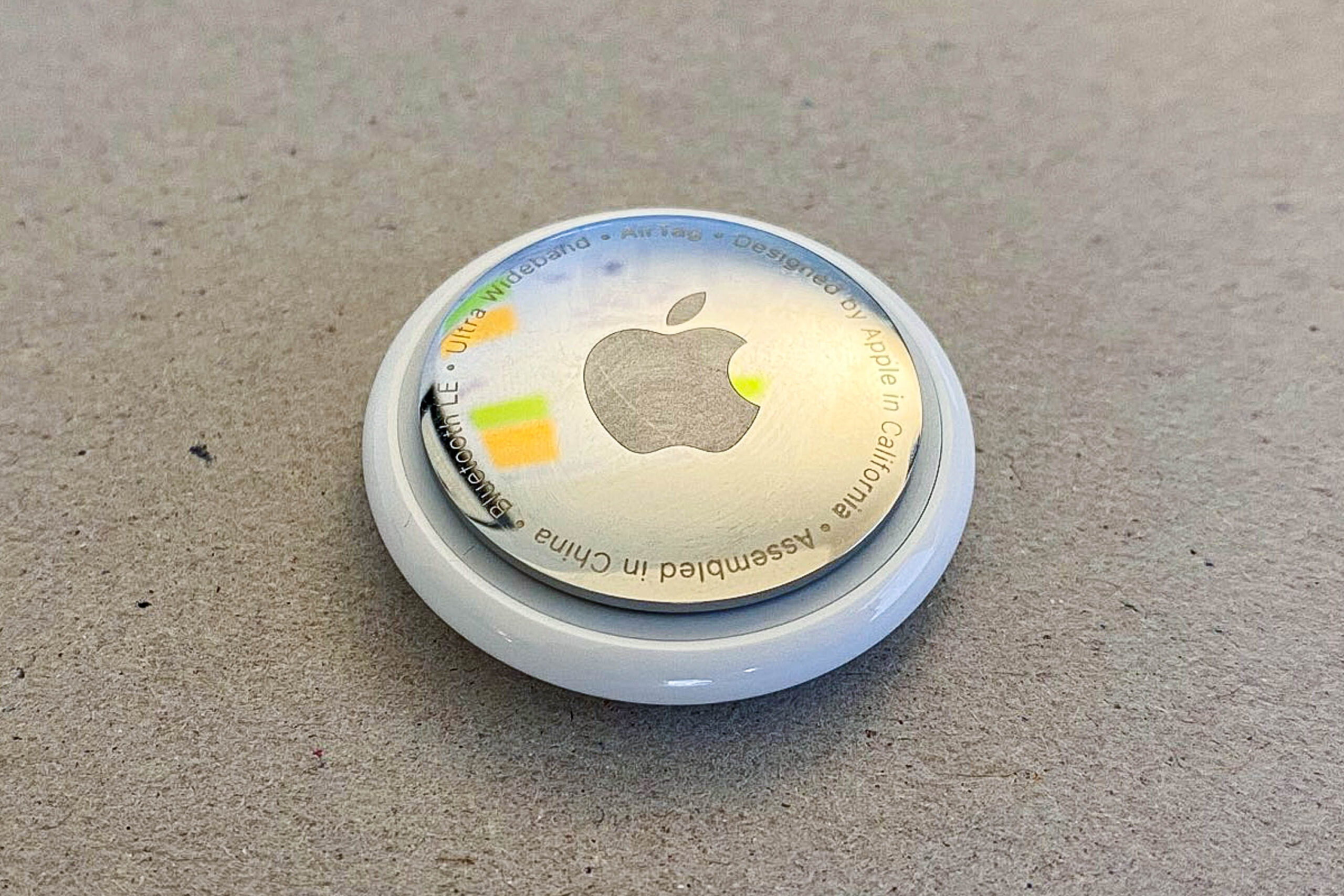 2021 Apple AirTag 1