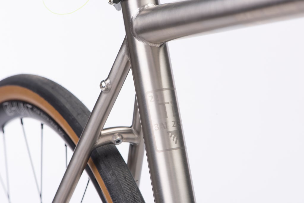 Enigma-Etape__3al-2.5v-Tubing&ndash;Feature_1024x1024