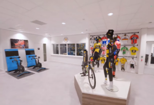 Jumbo-Visma Service Course
