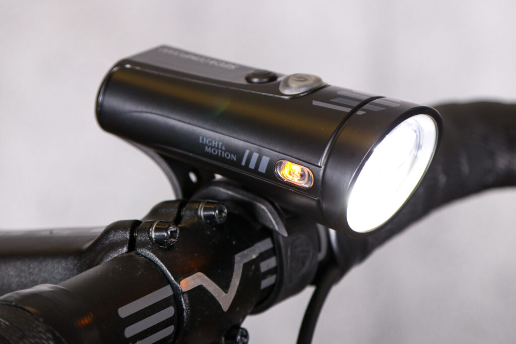 2021 Light & Motion Seca Comp 2000 front light.jpg