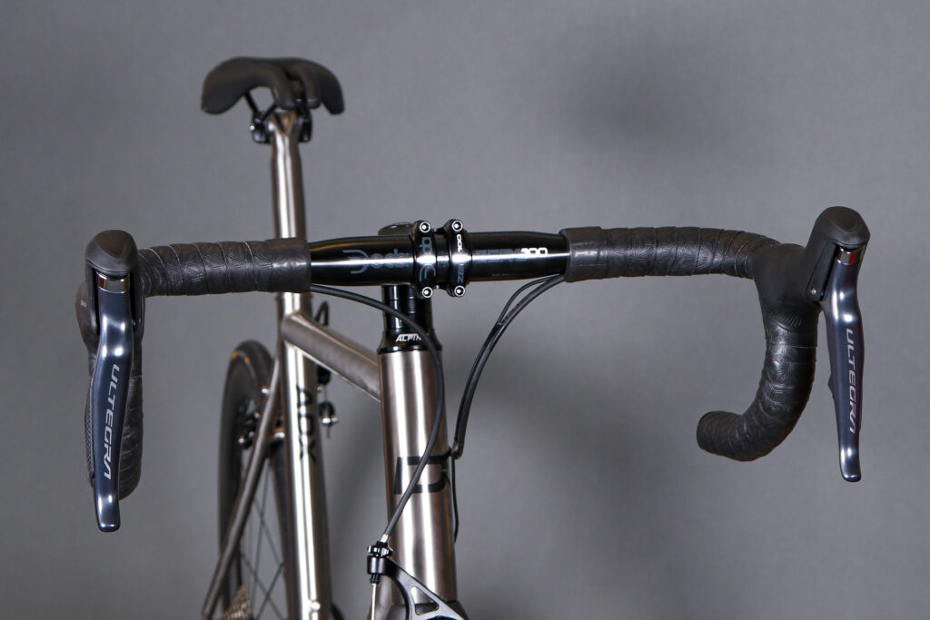 2022 Dolan ADX Titanium &ndash; bars 1.jpg
