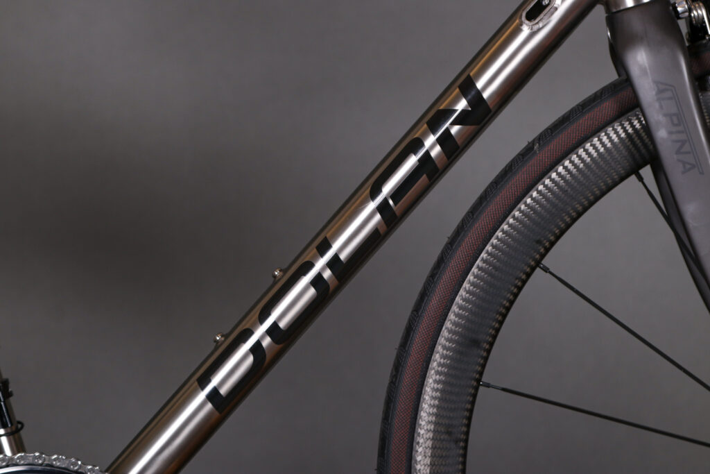 2022 Dolan ADX Titanium &ndash; down tube.jpg