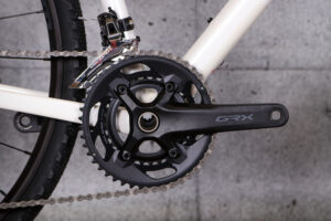 2022 Salsa Journeyer GRX 600 – crank.jpg