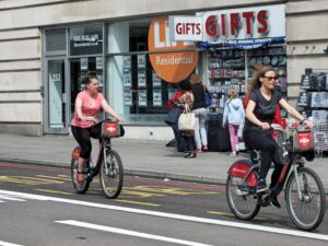 London cyclists on Boris bikes (CC BY 2.0 Waterford_Man via Flickr)