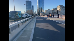 Empty bike lane vs congestion